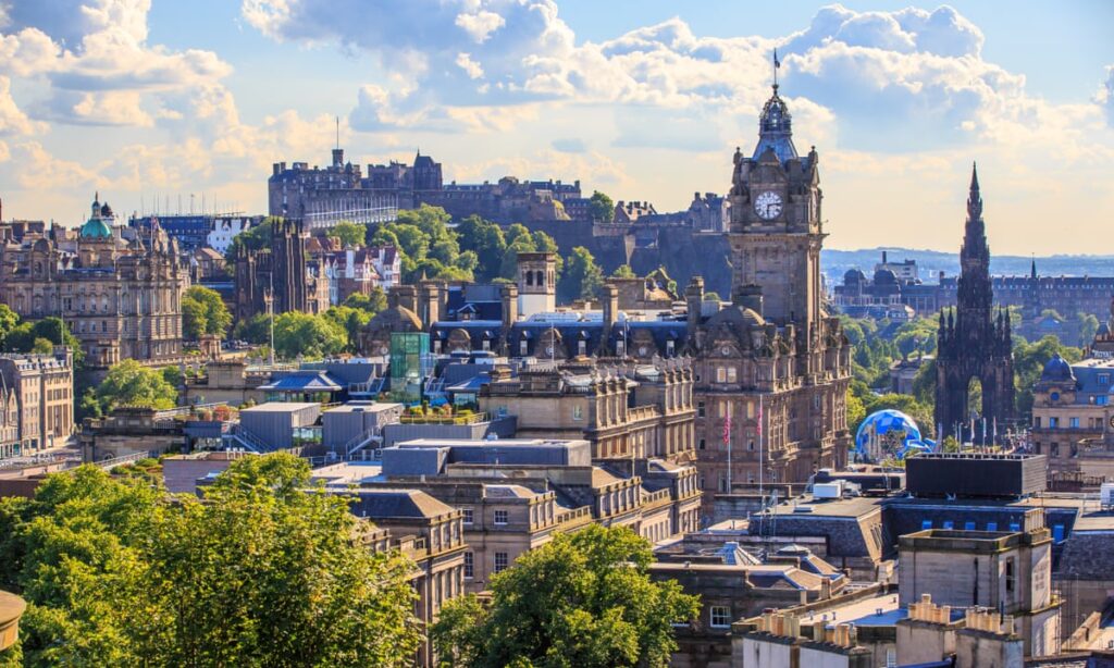 Travel Guide: 24 hours in Edinburgh