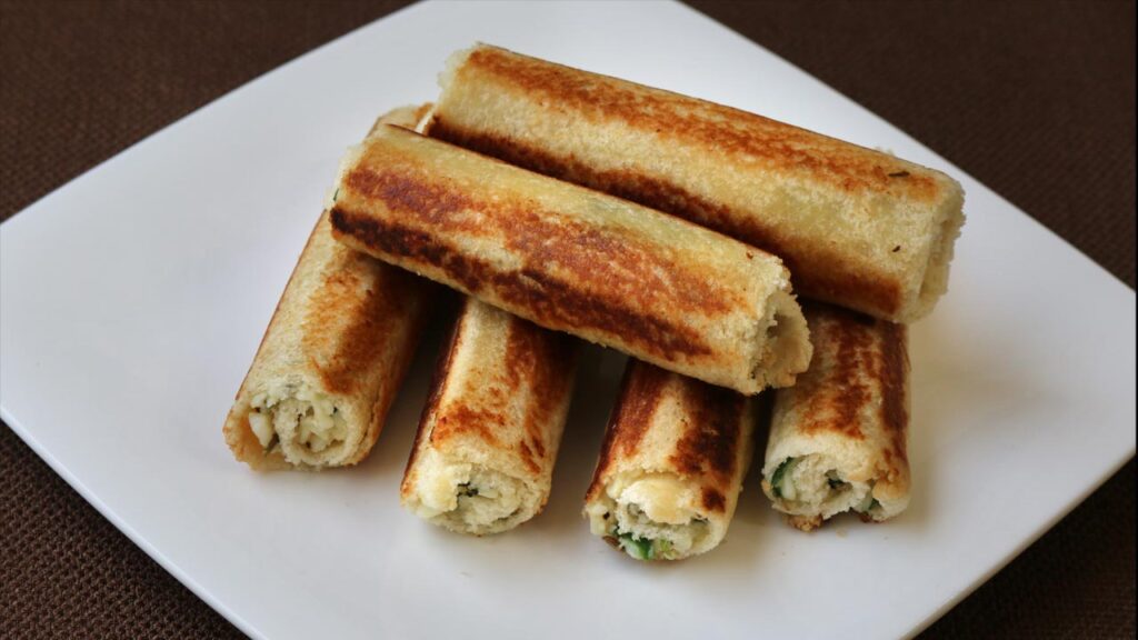 Cheesy Paneer Bread Rolls